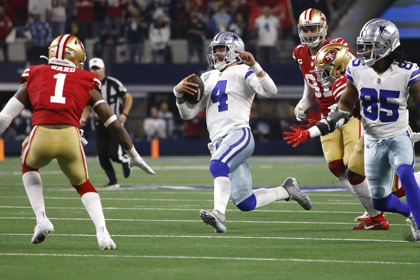 Dallas Cowboys' quarterback Dak Prescott (4) var i sine følelsers vold, da han kom med uheldig kommentar efter slutspilsnederlag, siger han. Ron Jenkins/Ritzau Scanpix
