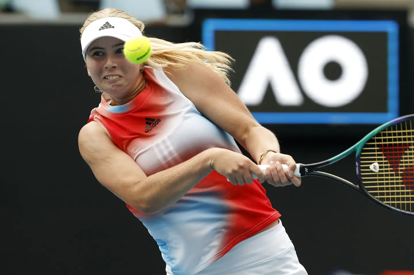 19-årige Clara Tauson møder Anett Kontaveit fra Estland i anden runde af Australian Open. Kontaveit er seedet som nummer seks ved grand slam-turneringen. Hamish Blair/Ritzau Scanpix