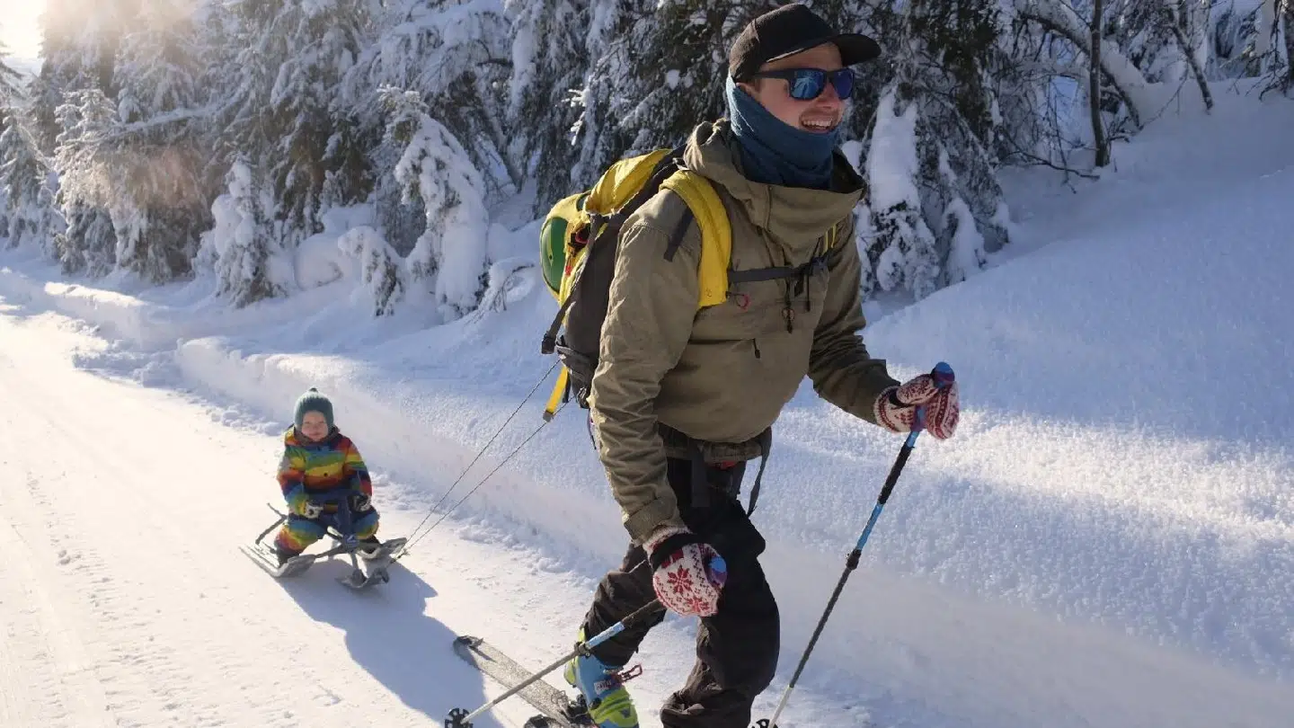 Morten Mols Germansen er denne uge på skiferie med sin datter, som han hjemmepasser, sin kone, som er på barsel og sin nyfødte søn.