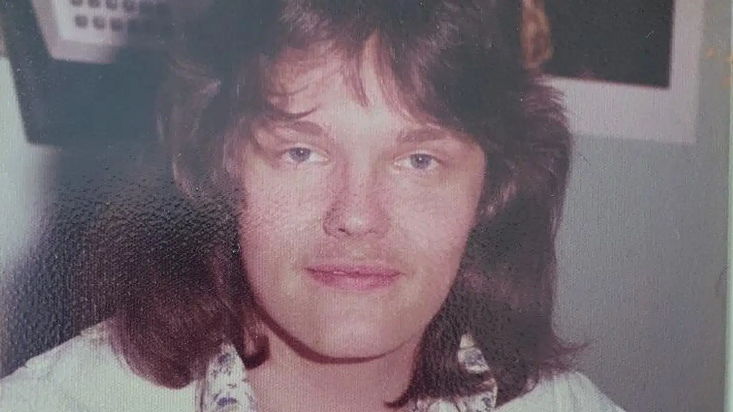 Det var med en moderigtig frisure, da Niels Ingolf Rasmussen i sin ungdom brugte entertainergenet som heavyrockmusiker.