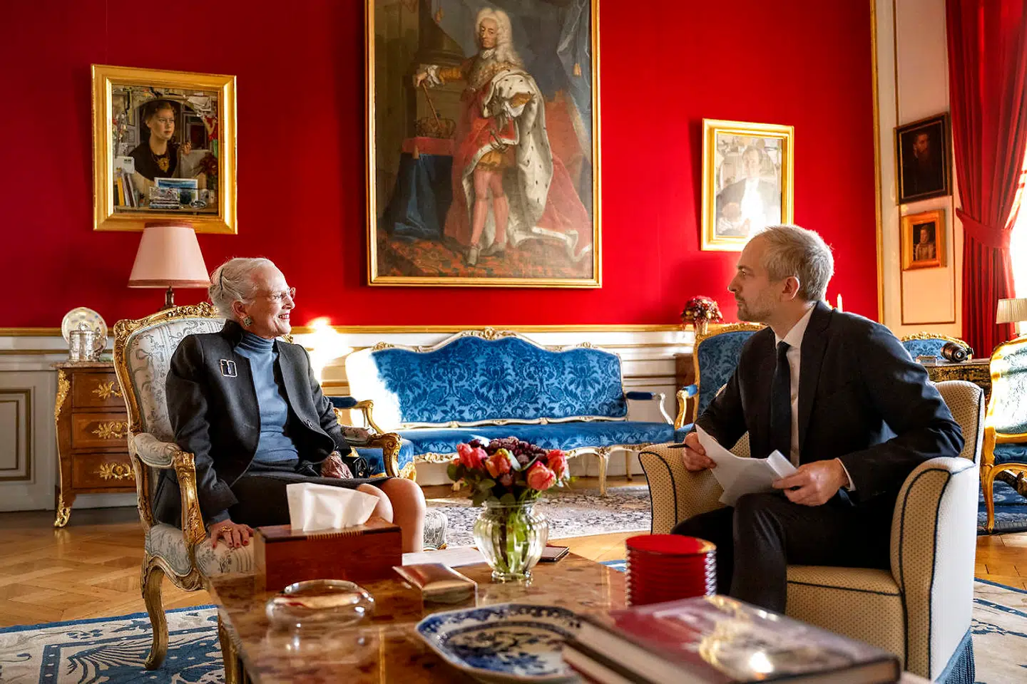 B.T.s chefredaktør, Jonas Kuld Rathje, interviewer H.M. Dronningen på Amalienborg i anledning af hendes 50-års regeringsjubilæum fredag 14. januar 2022.