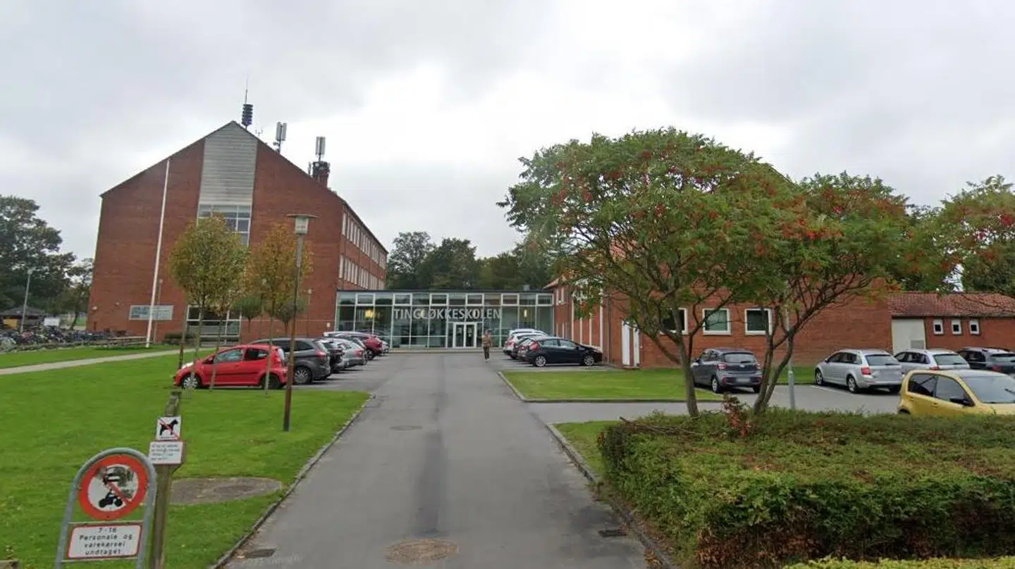 I tre år har de ansatte i Tingløkkeskolen SFO haft massive problemer med mobning. Og det drejer sig ikke om elever, der mobber andre elever. Nej i dette tilfælde er det de ansatte, der mobber andre ansatte. Foto: Google Streetview.