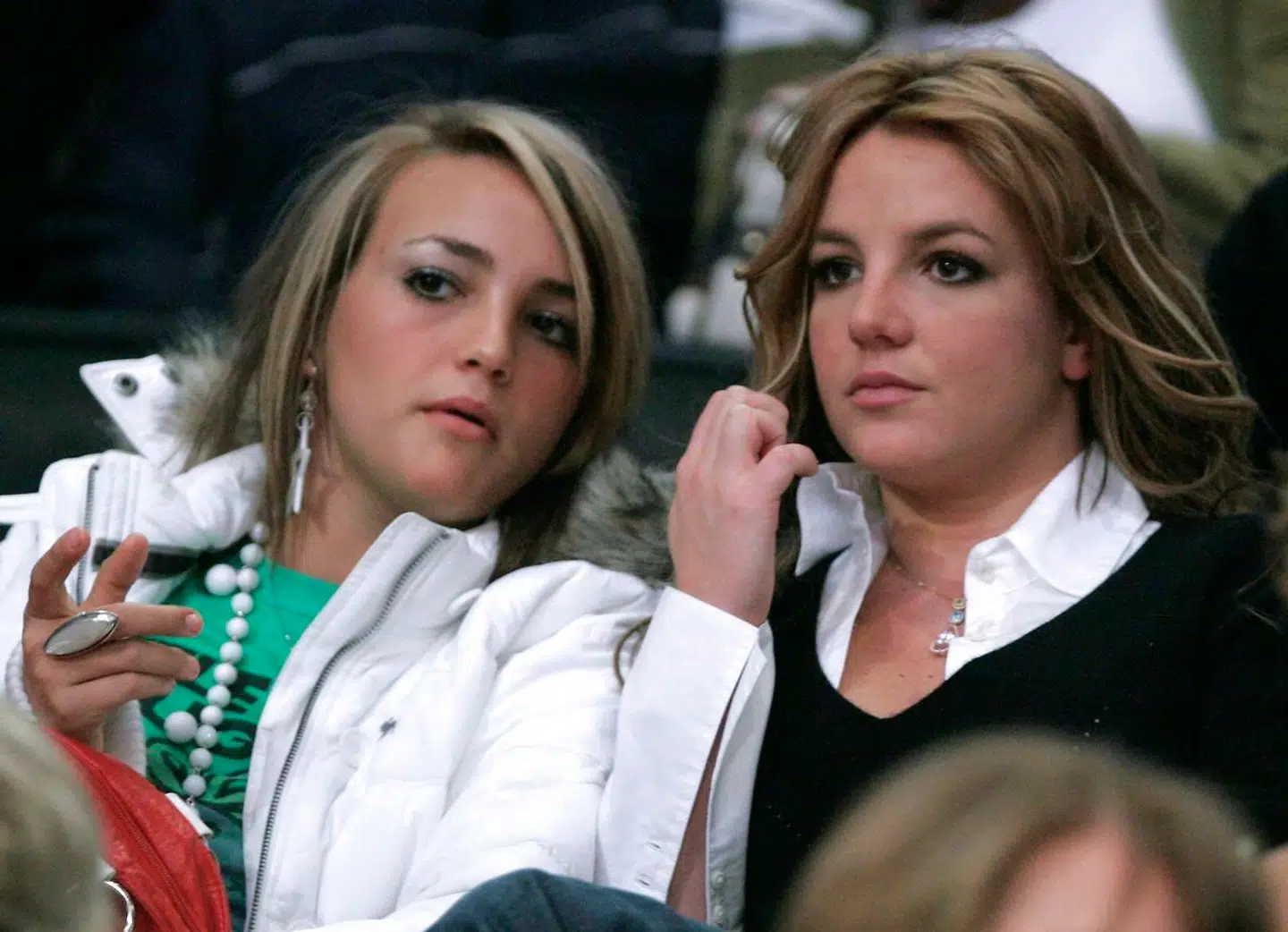 Britney Spears og hendes 10 år yngre søster, Jamie Lynn Spears, to år før Britney Spears blev sat under værgemål af sin egen far. Foto Lucy Nicholson.