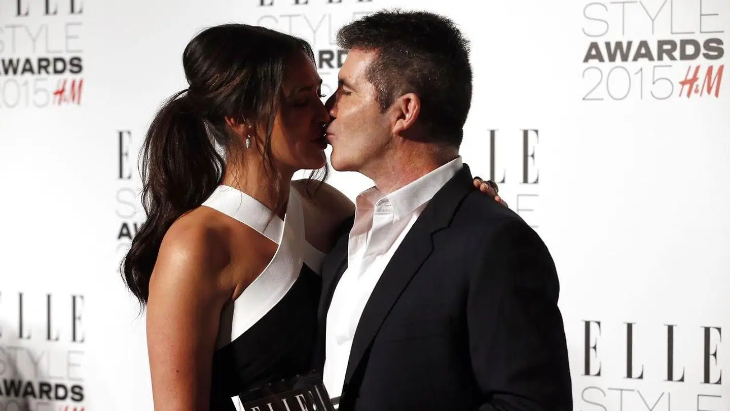 Simon Cowell fotograferet med sin kommende kone, Lauren Silverman tilbage i 2015. (Arkiv)