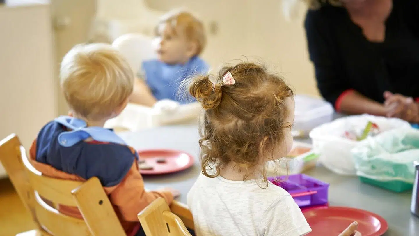 Der mangler pædagoger til at passe børn.
