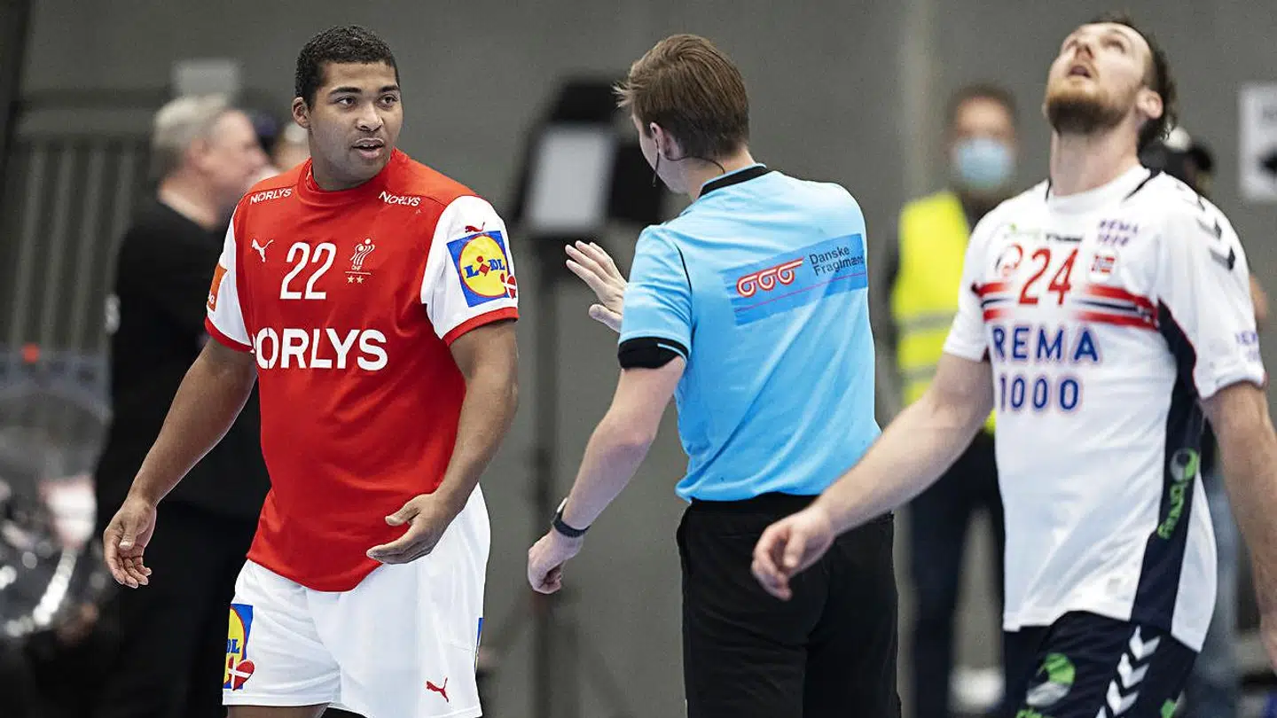 Mads Mensah er ikke tilfreds med den måde, landsholdet rejste til EM i Ungarn og Slovakiet på.