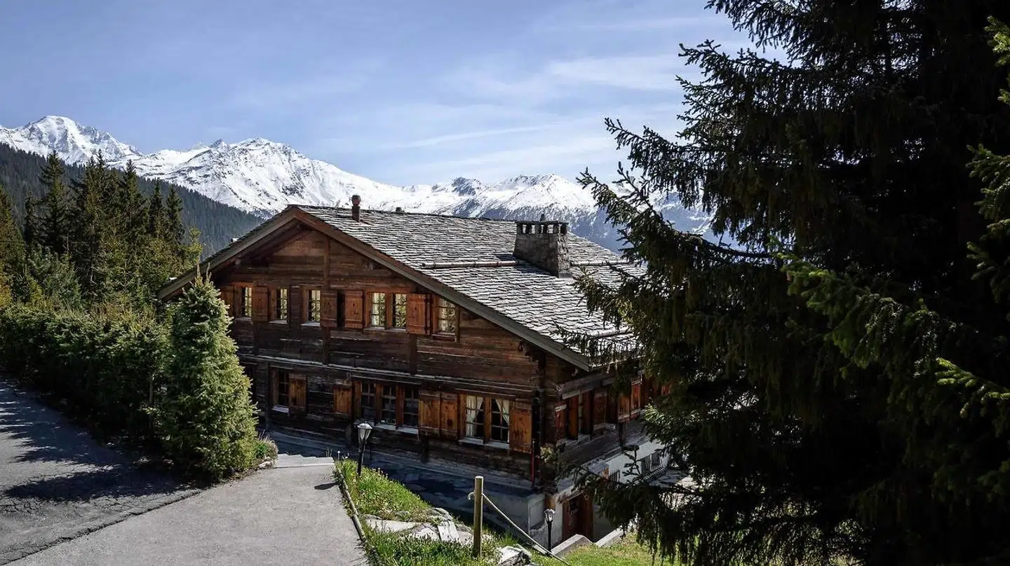 Prins Andrews schweiziske paradis - til den nætte sum af knap 160 millioner kroner.