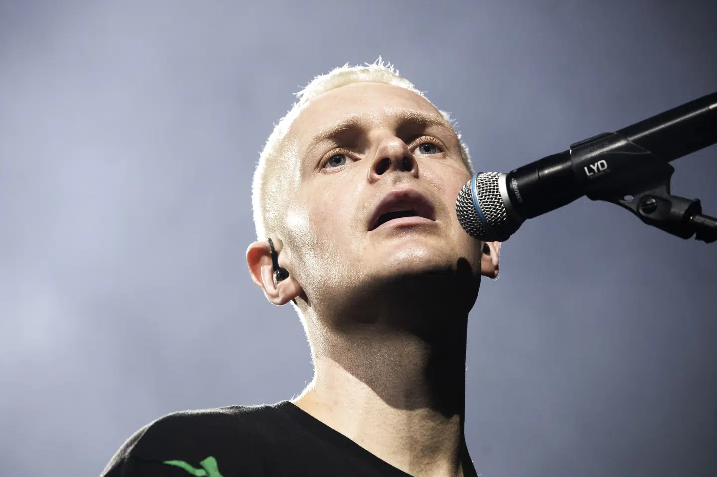 Det danske band The Minds of 99 har udgivet nyt album. Her ses forsanger Niels Brandt under en koncert i parken i 2021. (Arkivfoto) Olafur Steinar Gestsson/Ritzau Scanpix