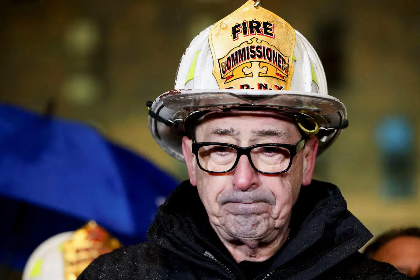 Her ses brandchefen Daniel A. Nigro under pressemødet.