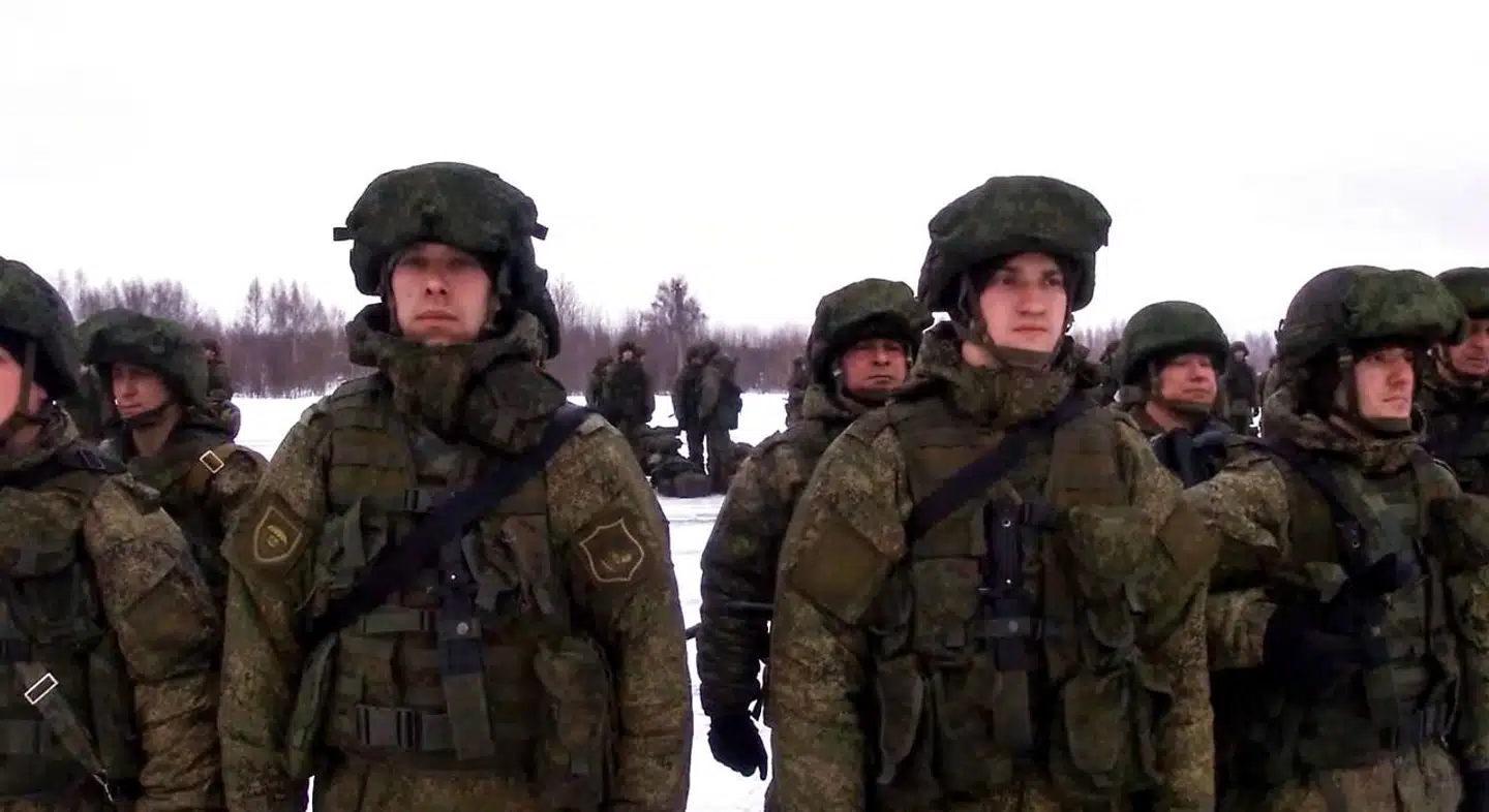 Omkring 2.500 russiske soldater er sendt til Kasakhstan.