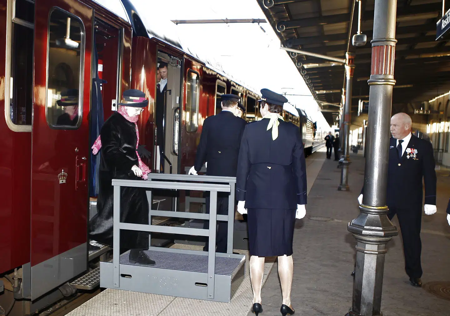 Her ankommer den danske kongelige famlie med salonvogn til Roskilde Station tilbage i 2012.