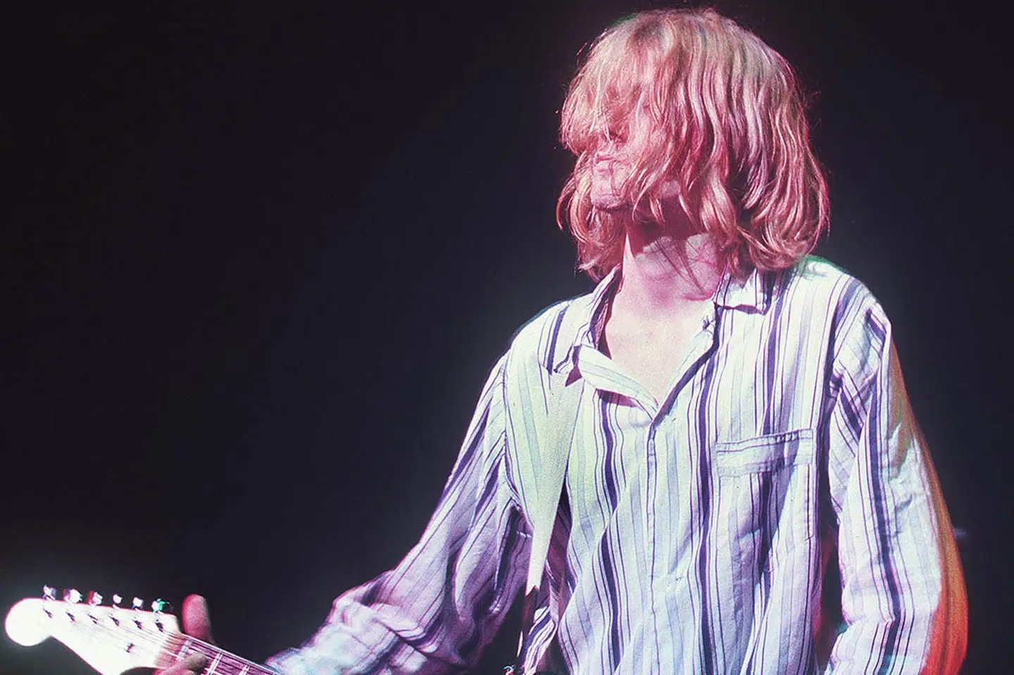 Det var Kurt Cobain, der døde for over 27 år siden, som fik idéen til pladecoveret på Nirvanas plade Nevermind. Designer Robert Fisher har tidligere sagt, at Cobain havde set en film om børn født under vandet, og at han mente, det kunne være et stærkt cover. Babyen afbilledet på coveret er i dag 30 år og har lagt sag an mod blandt andet Cobains enke. Det sagsanlæg er nu blevet afvist. (Arkivfoto) Richard A. Brooks/Ritzau Scanpix