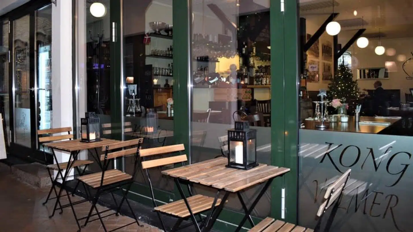 Der vil foreløbigt frem til 15. januar være tomt for gæster i den populære frokostrestaurant Kong Volmer. Restauranten er nemlig lukket på grund af corona. Privatfoto.