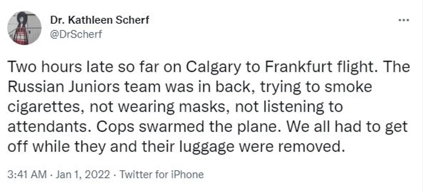 En passager tweeter om mødet med det russiske ishockeyhold.