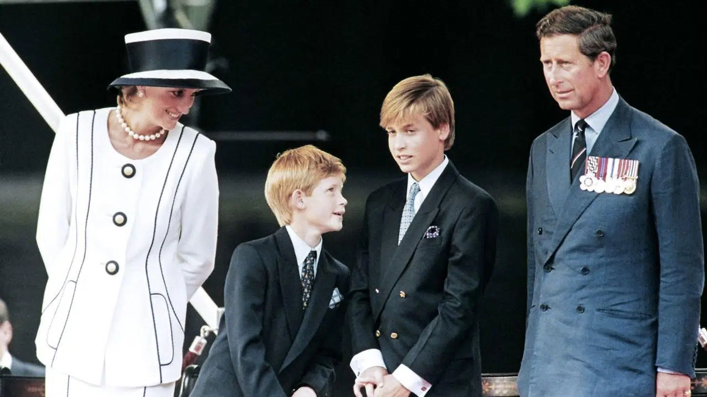Prinsesse Diana og prins Charles med prins William og prins Harry tilbage i 1995.