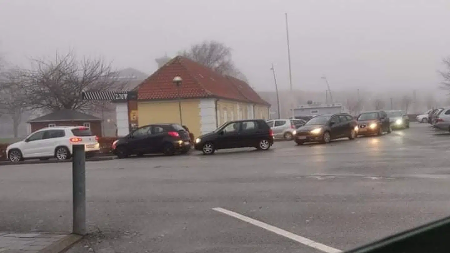 Køen er lang til drive-in ved McDonald's i Thisted.