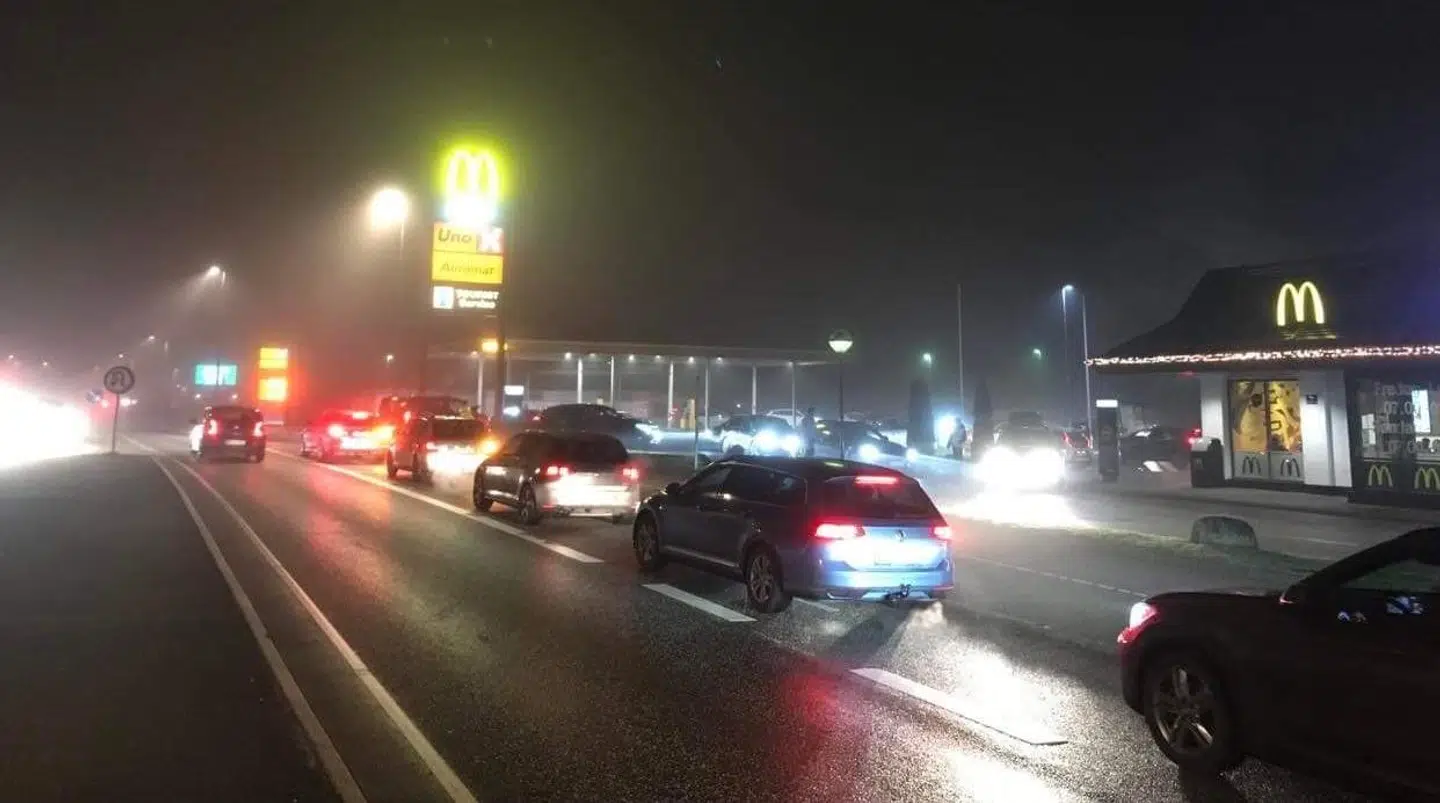 Kø til McDonald's i Helsingør.