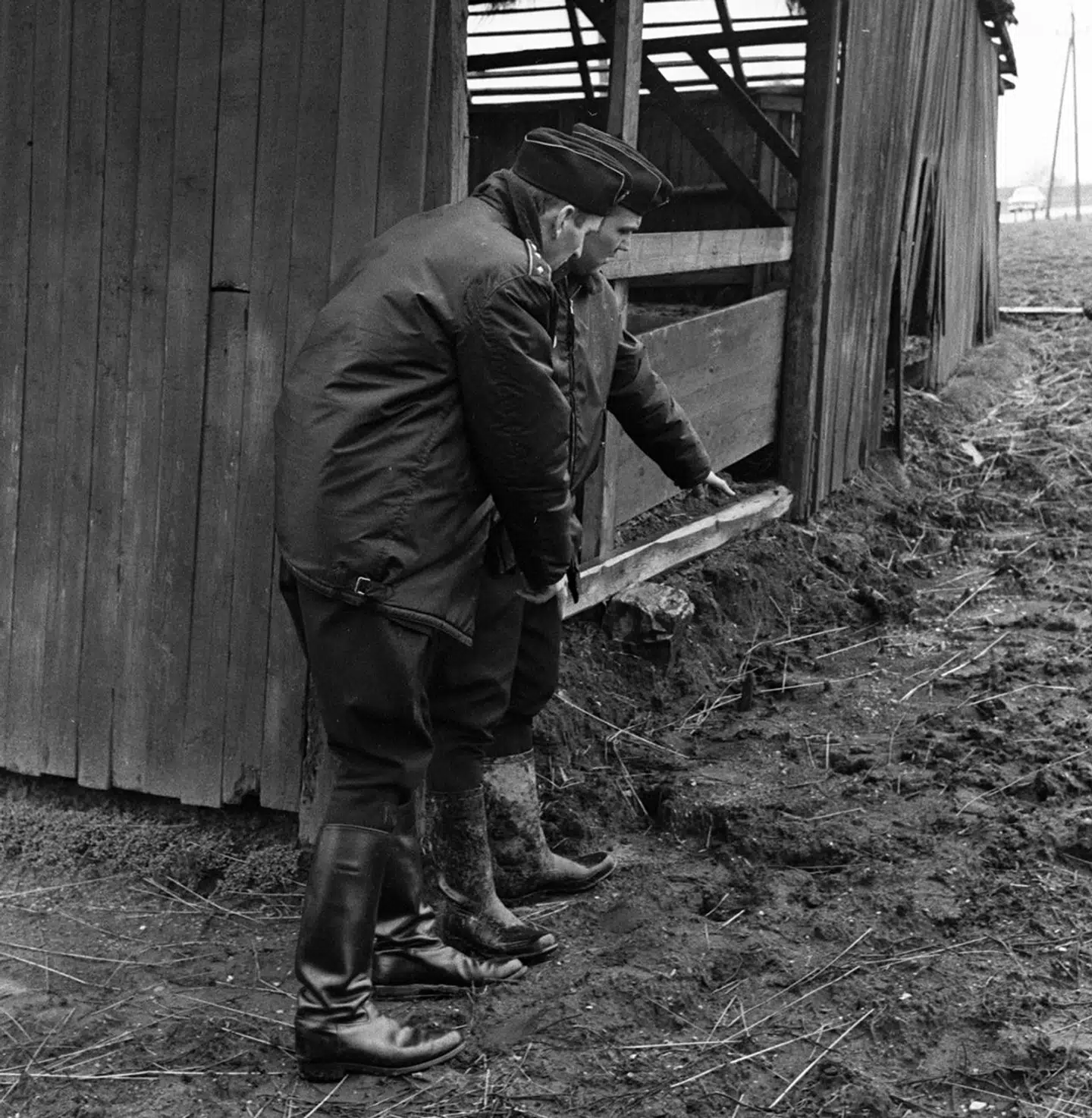 Et af de mest markante spor i sagen var et aftryk fra en gumistøvle. Desværre stammede aftrykket fra en støvle, som mange på det tidspunkt ejede. Foto: Fyens Stiftstidendes pressefotosamling, Odense Stadsarkiv.