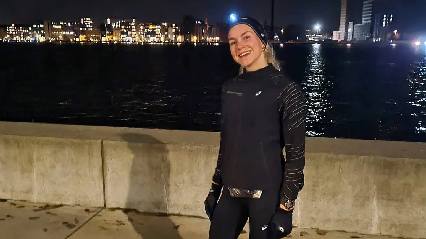 Mørke er ikke en hindring for en god løbetur for Sofie Kildahl Møller.
