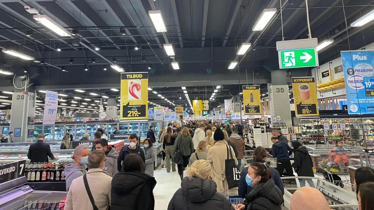 Man kan ikke se enden på køen. Foto: Presse-fotos.dk