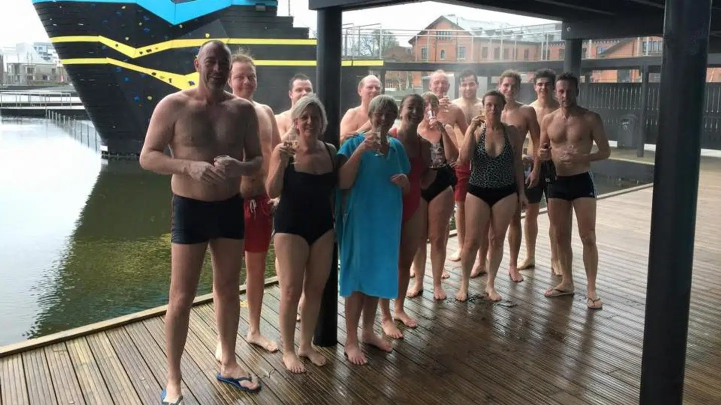Vinterbadeklubben Lillebjørns sauna brændte tirsdag og nu står klubbens medlemmer igen uden saunafaciliteter.
