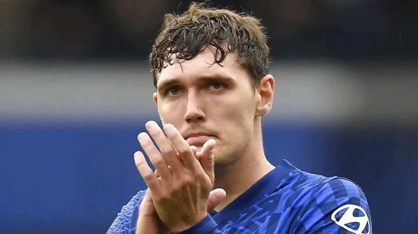 Andreas Christensen går nogle spændende dage i møde.