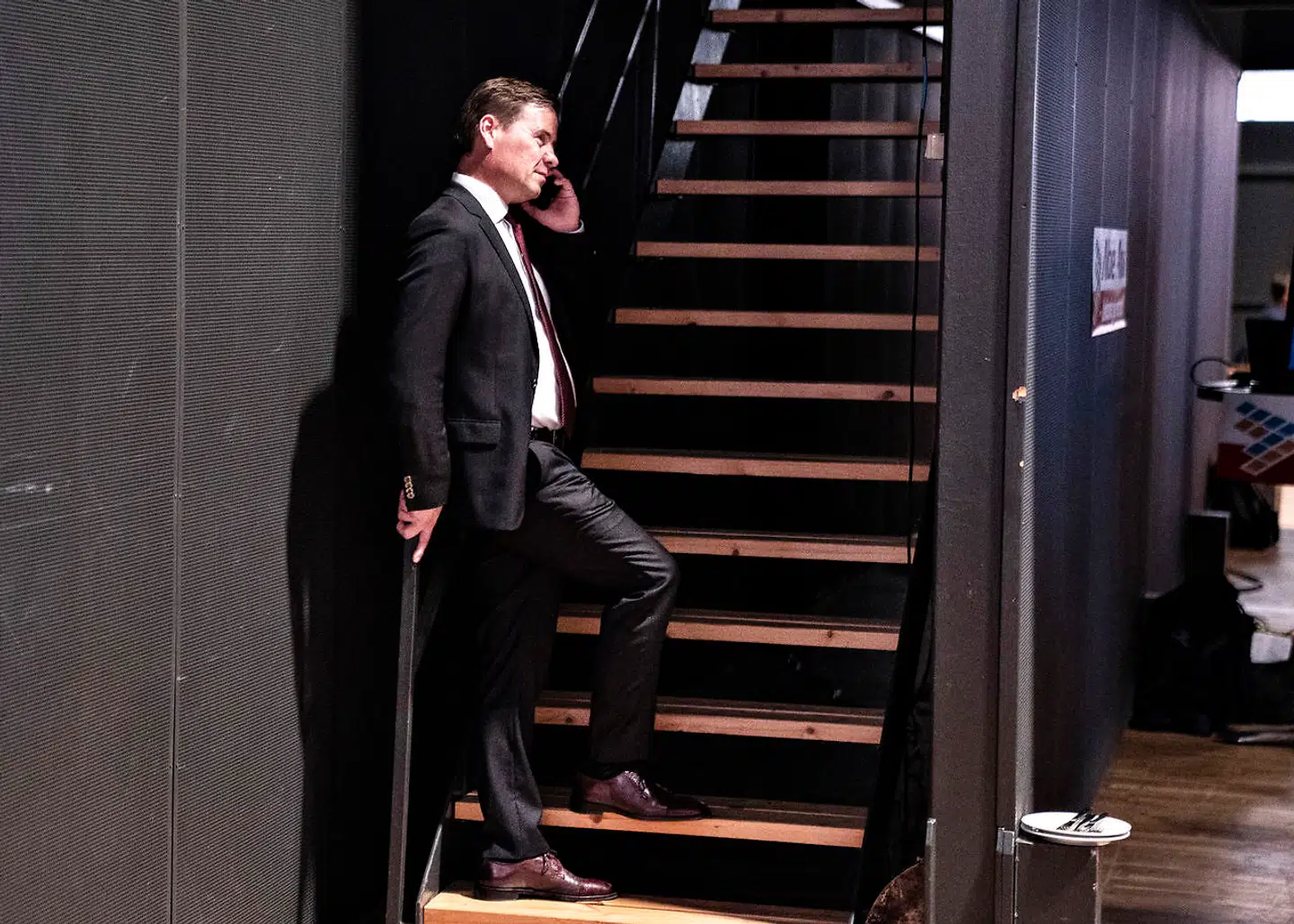 Aalborgs borgmester, Thomas Kastrup-Larsen fra Socialdemokratiet, ringer efter tilbagegang på fem mandater, da 86, 6 procent af stemmerne er optalt på valgaftenen i Aalborg Kongres & og Kulturcenter tirsdag den 16. november 2021. (Foto: Henning Bagger/Ritzau Scanpix)