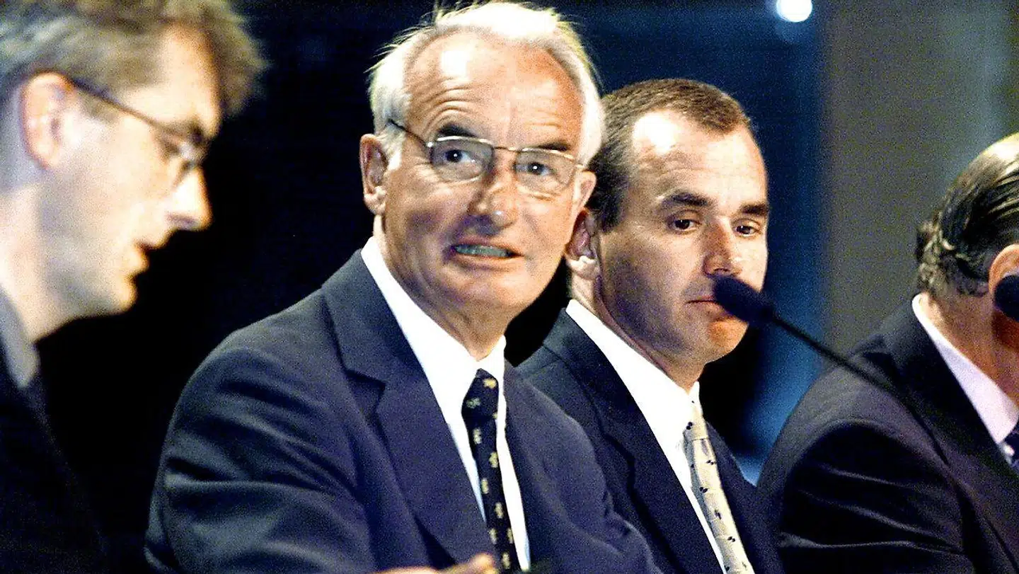 Eva Lundons mand Adolf Lundin døde i 2006.