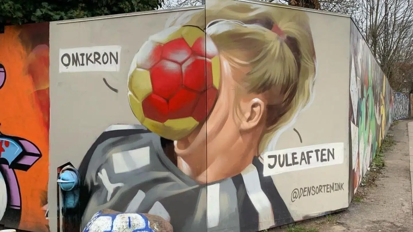 Billedet er også blevet til et maleri. Få dage efter kunne gæster af Christiania se dette maleri.