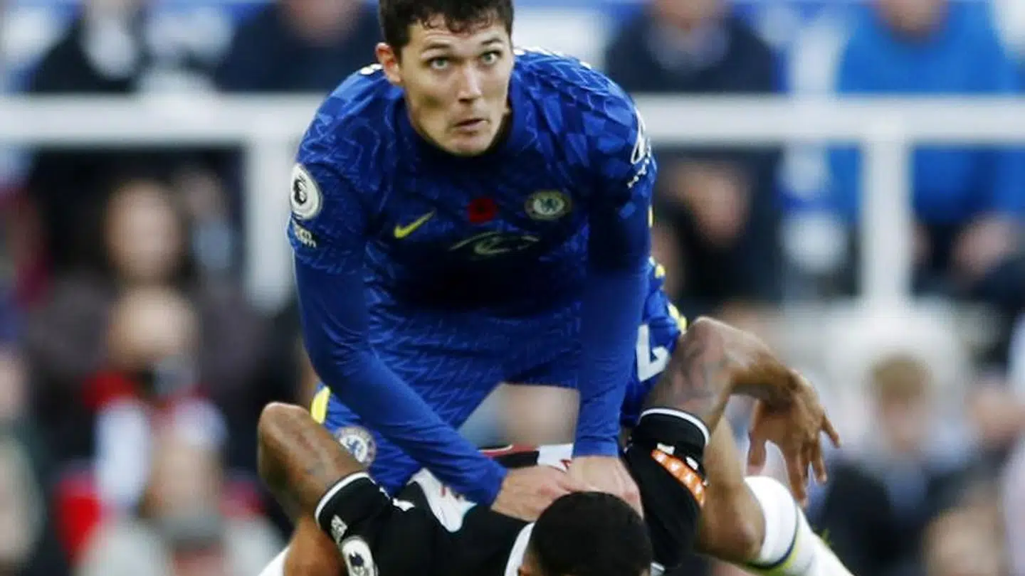 'AC' døjer med problemer med ryggen.