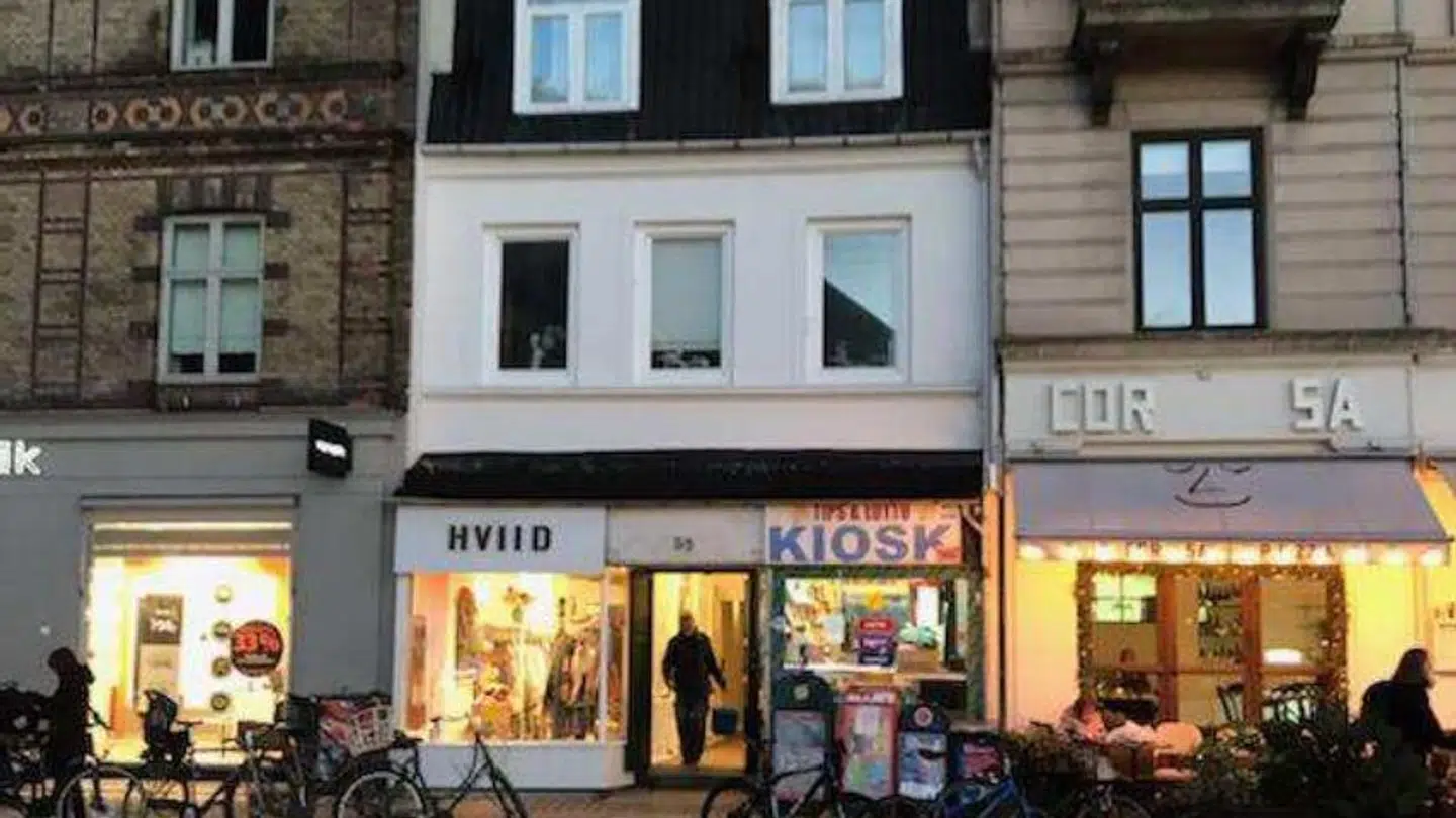 Østerbrogade 58 er registreret med en middel SAVE-værdi på 6. Bygningen er opført i 1872 som en mindre 2-etagers ejendom. Foto: Teknik- og Miljøforvaltningen