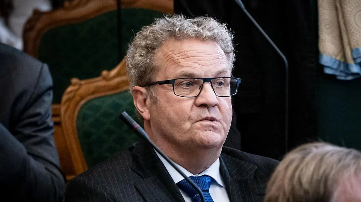 Venstres Preben Bang Henriksen kalder den nye aftale om Kriminalforsorgen en »slapper-aftale« og Venstre har trukket sig fra aftalen.