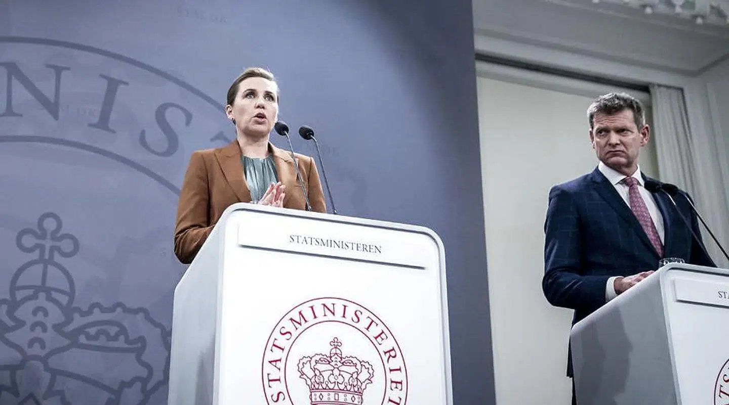 Mette Frederiksen (S) og direktør i Sundhedsstyrelsen Søren Brostrøm under pressemøde om coronasituationen