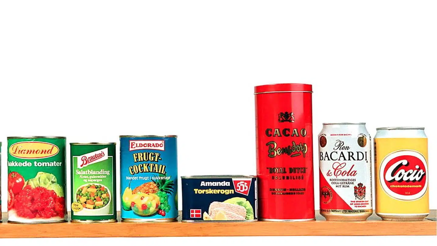 Stoffet findes blandt andet på indersiden af konservesdåser.