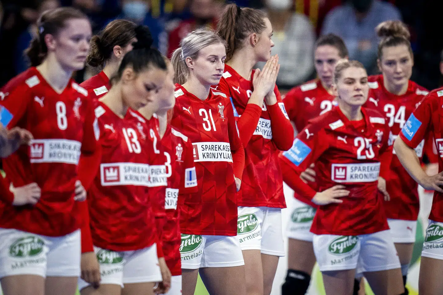 Nederlaget til Frankrig tog hårdt på spillerne. Men søndag skal de være klar igen, når de skal kæmpe om bronze ved VM. Liselotte Sabroe/Ritzau Scanpix