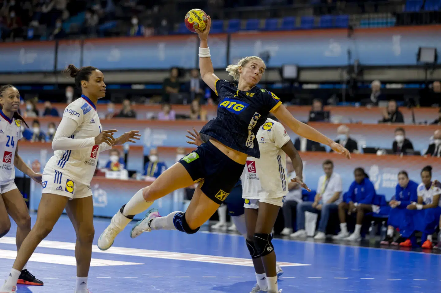 Sverige og Frankrig kæmpede onsdag om retten til at møde Danmark i VM-semifinalen. Det opgør vandt Frankrig med 31-26.