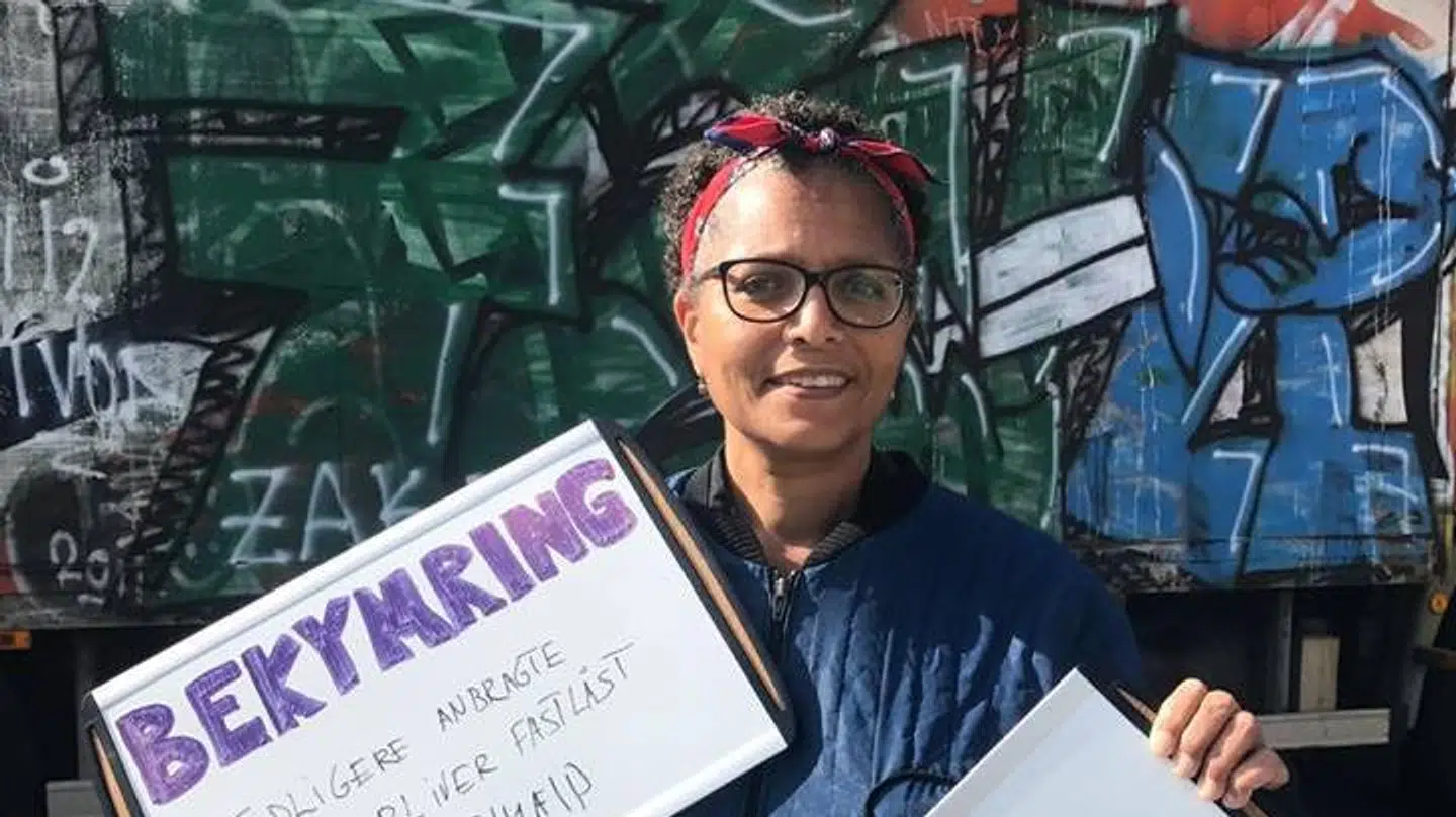 Rebekka Wiah mener, at det er en serviceforringelse, at kommunen ikke længere vil godtage kontanter på bibliotekerne. Foto: Privatfoto