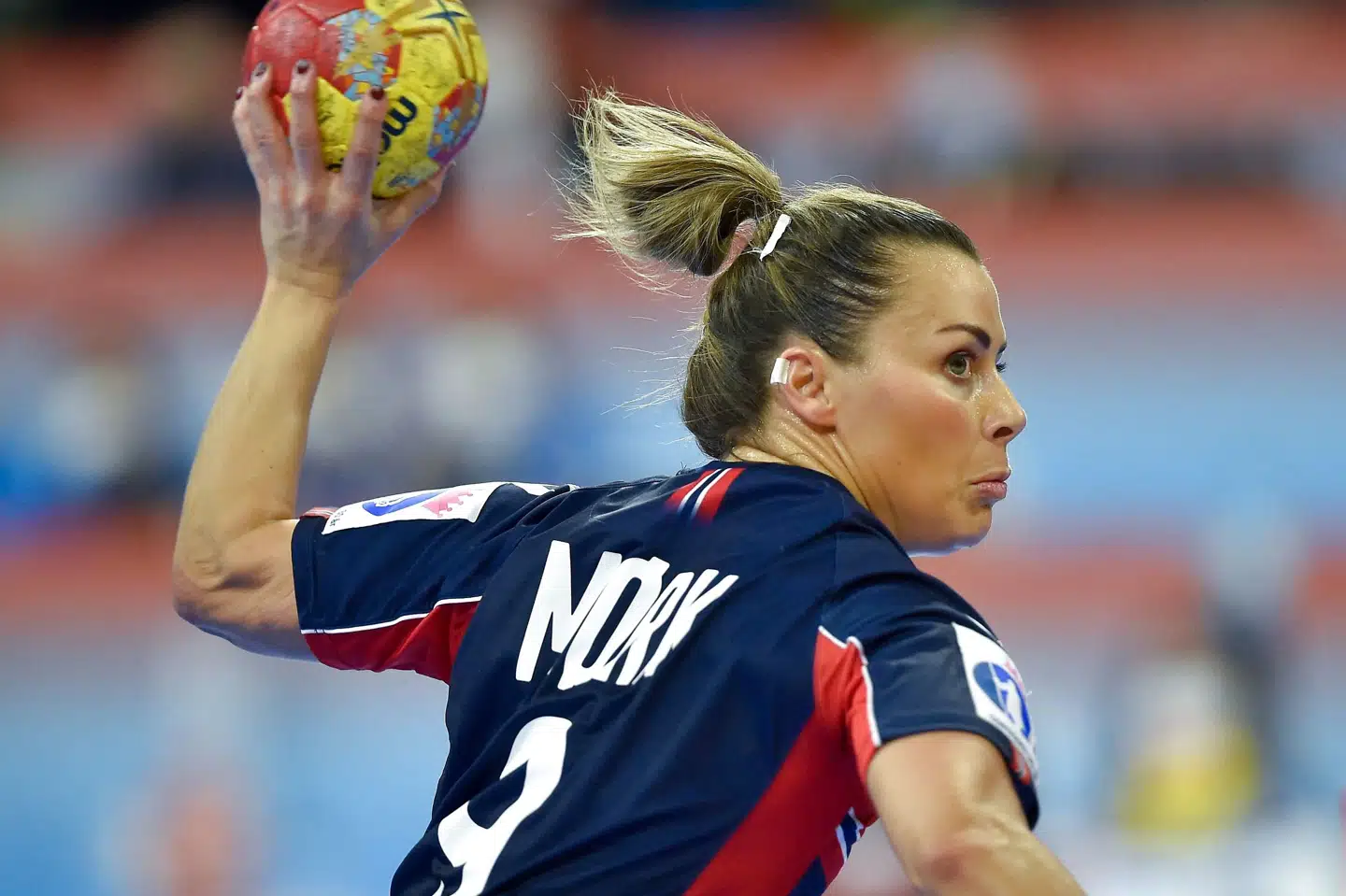 Nora Mørk var toneangivende for Norge, som slog Rusland og avancerede til VM-semifinalen.