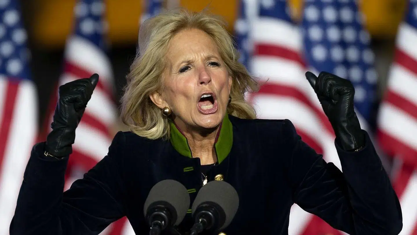 Jill Biden er den første præsidentfrue, der holder fast i sit civile job, mens hendes mand sidder i Det Hvide Hus. (Arkivfoto)