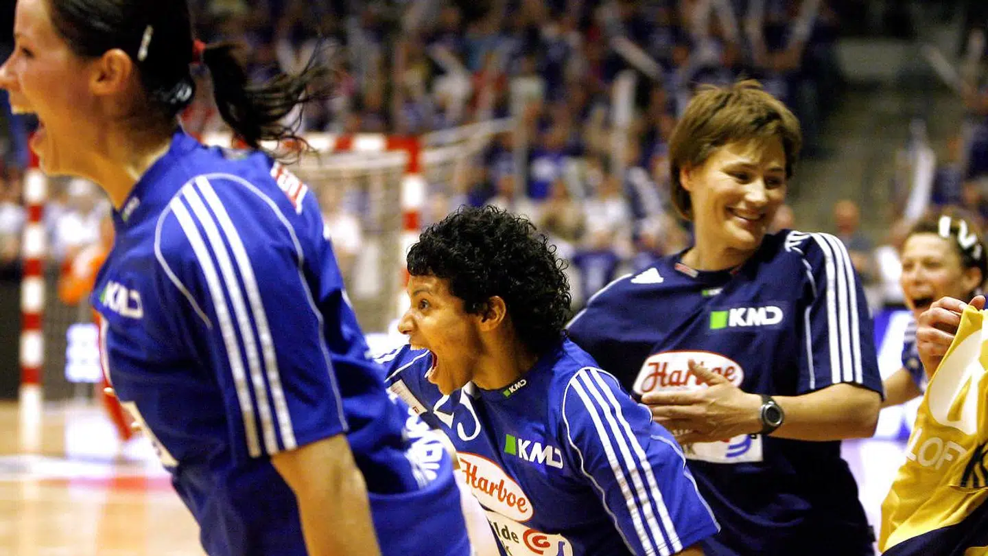 Champions League-trofæet er i hus. Her i finalen mod Lada.