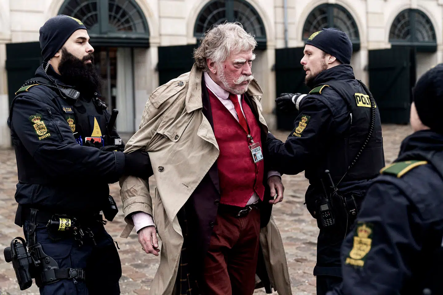 Journalisten Knud Meldgaard var i håndgemæng med demonstranter.