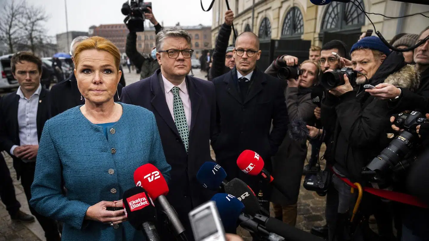 Inger Støjberg forlader Eigtveds Pakhus efter domsafsigelse. Eigtveds Pakhus hvor Rigsretten afsiger dom i sagen mod tidl. udlændinge- og integrationsminister Inger Støjberg, mandag den 13. december 2021. (Foto: Martin Sylvest/Ritzau Scanpix 2021)