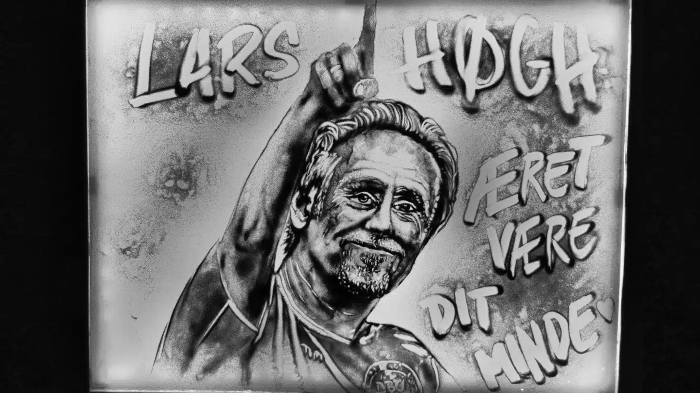 Amir Husain brugte hele natten på at lave et portræt i sand af Lars Høgh. Han følte ikke, at det kunne vente til dagen efter. Privatfoto.