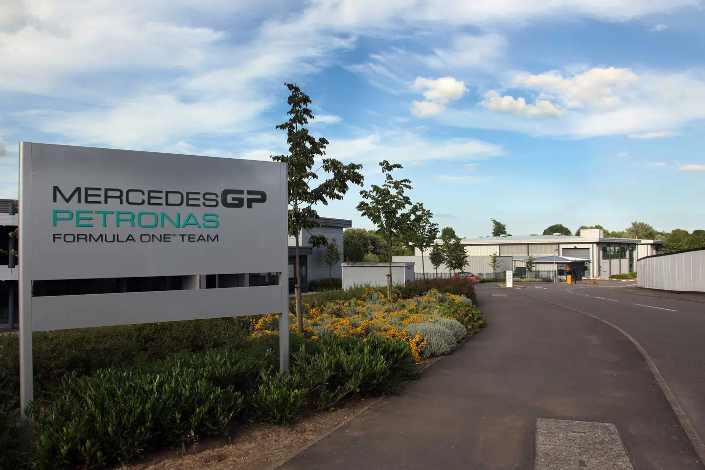 Der er omkring 1000 ansatte i Mercedes´ Formel 1-afdeling i Brackley.