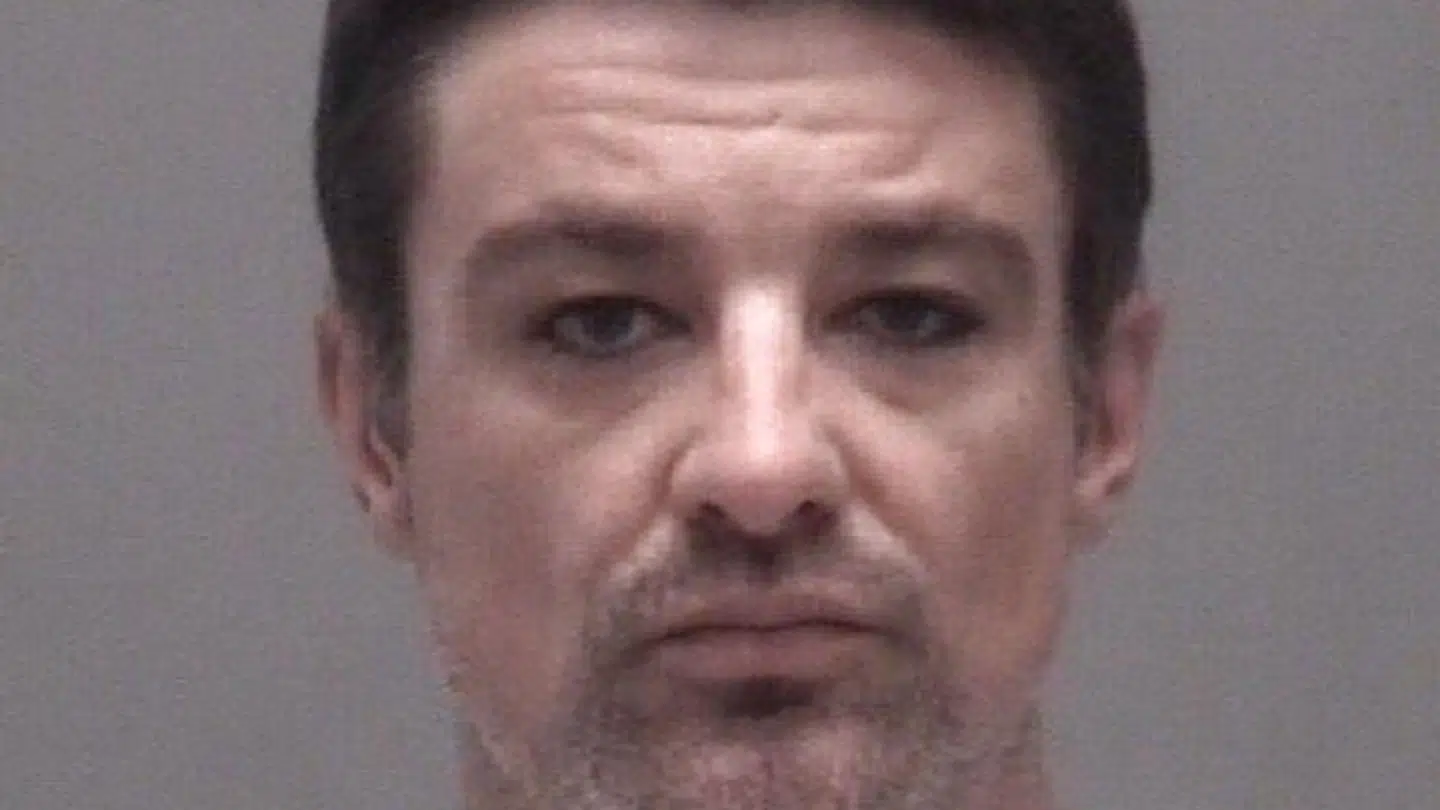 Ryan Walter Reavis, som Stephen Andrew Walter påstår, han gav stofferne til med henblik på videresalg.