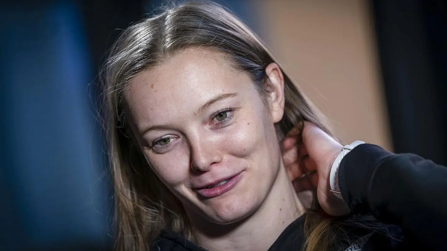 Anne Mette Hansen til pressemøde.
