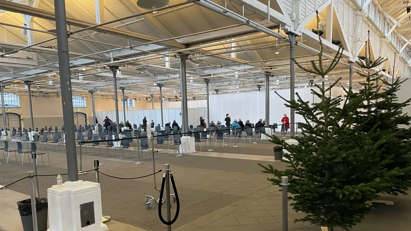 I sommer vaccinerede man i stor stil i Øksnehallen. Det skal man nu til igen.