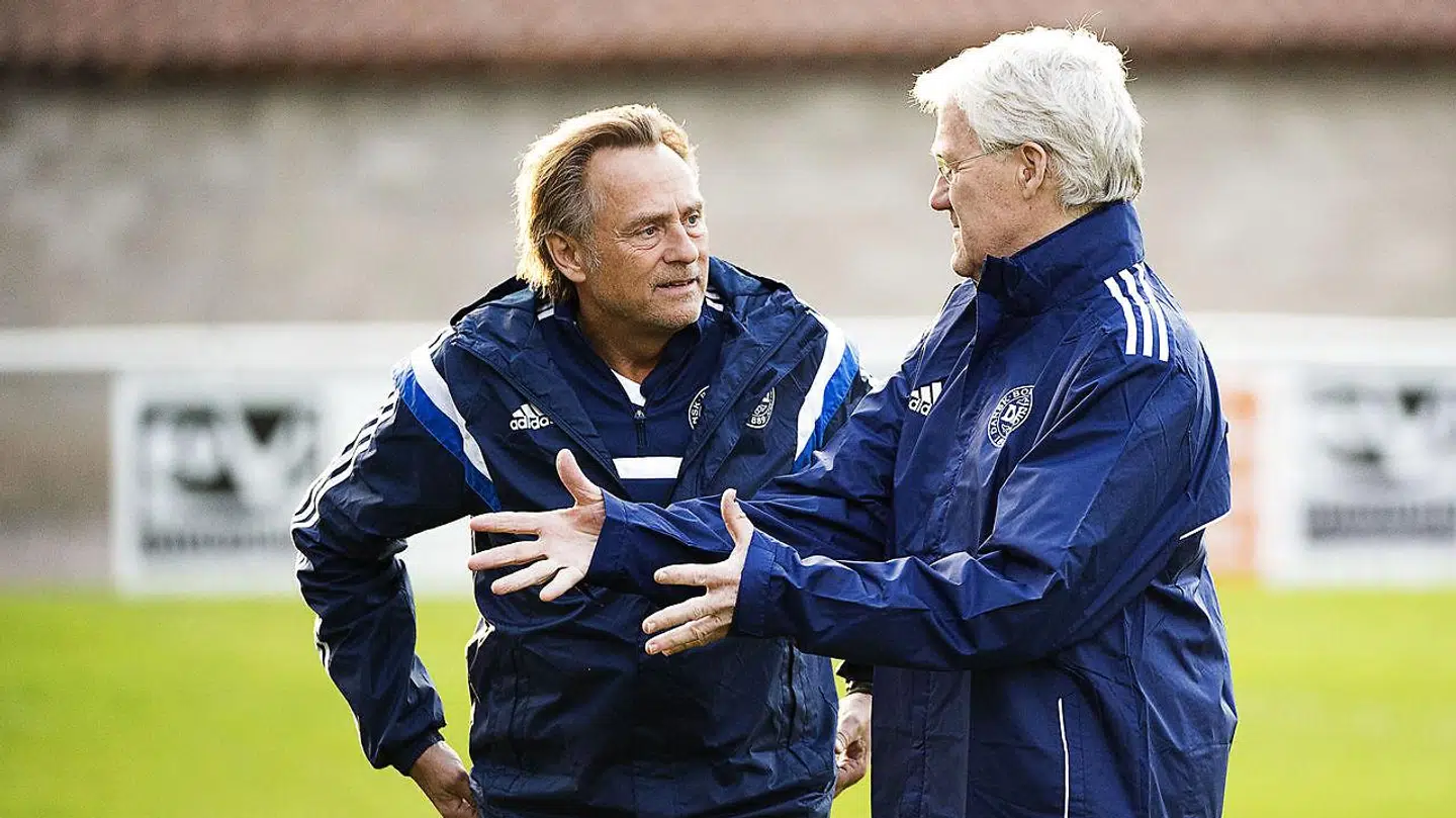 Morten Olsen og Lars Høgh sammen under en landsholdsamling.