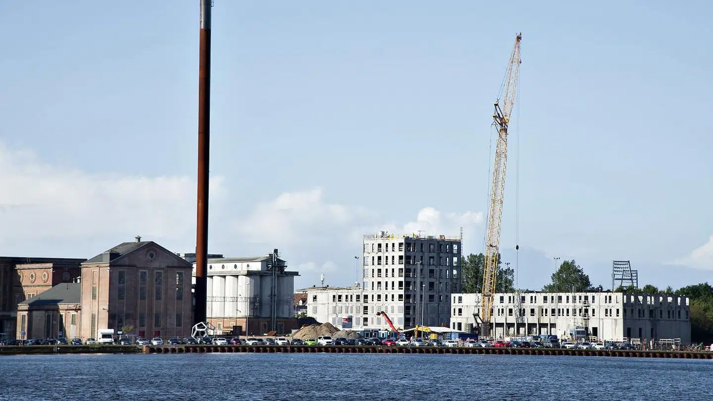 Spritgrunden – eller 'Spritten', som aalborgenserne selv kalder den – set fra vandsiden i 2019.