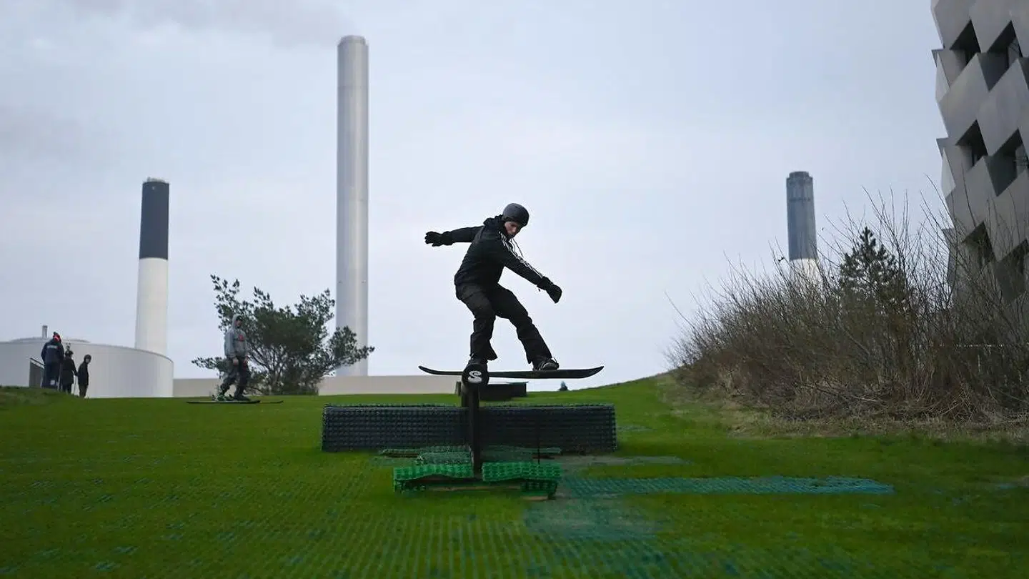 På Copenhill kan man stå på ski året rundt. Arkivfoto: Olivier MORIN / AFP.